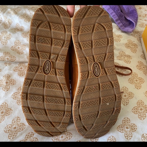 SOLD:Chaco women’s waterproof hiking boot - Picture 6 of 6
